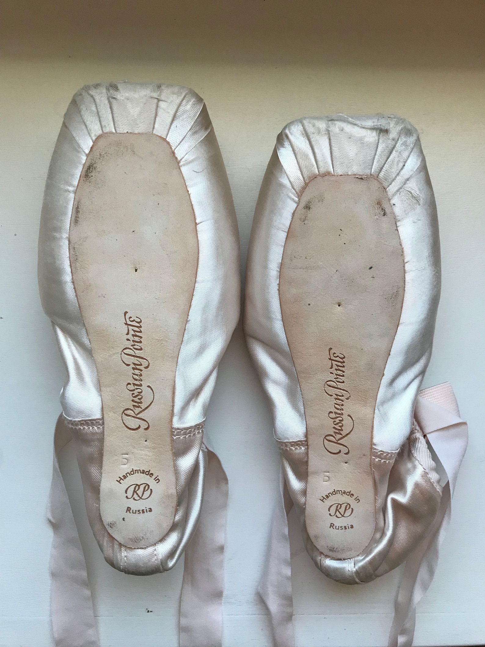 ballet pointe shoes