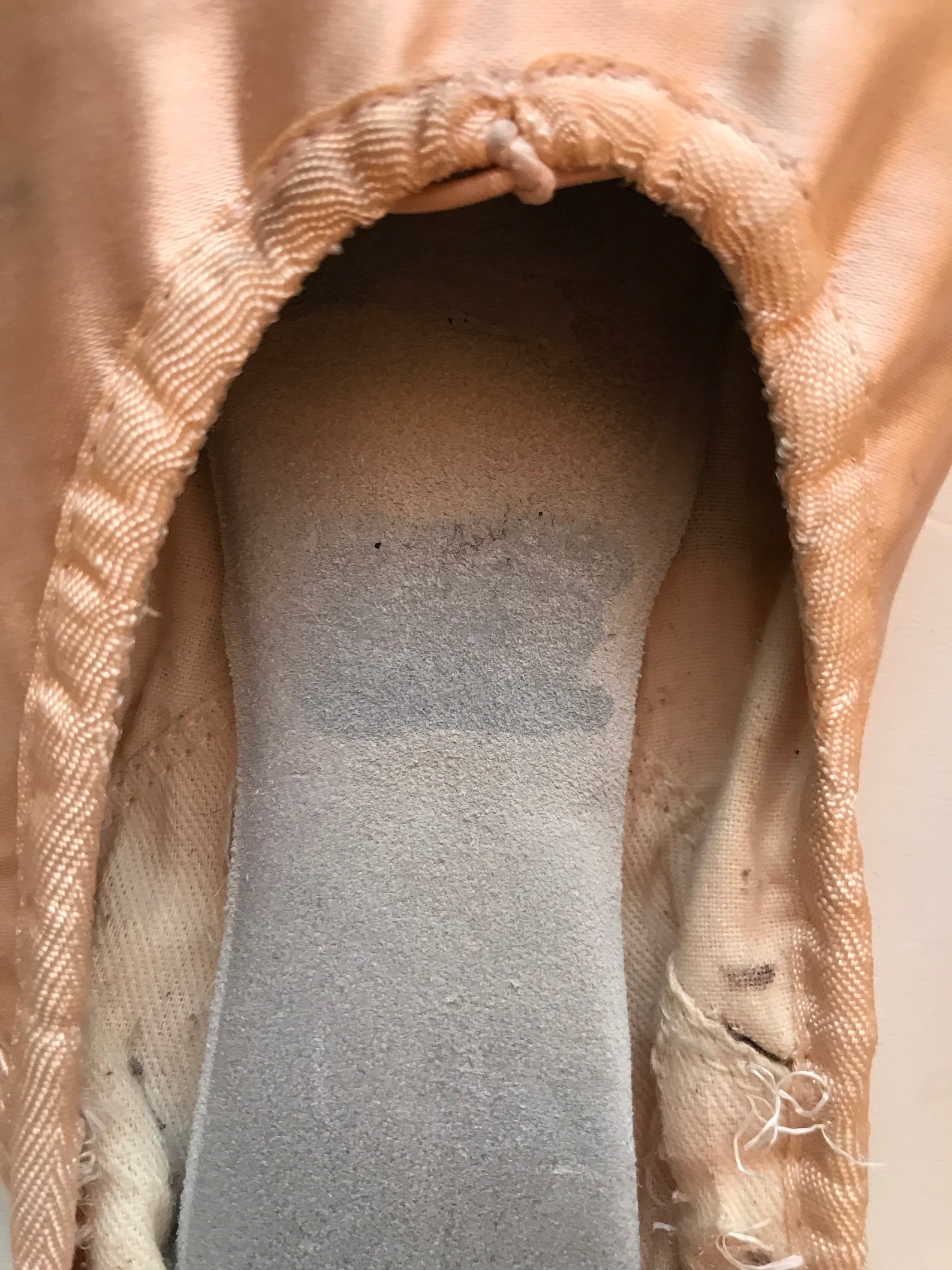 ballet pointe shoes