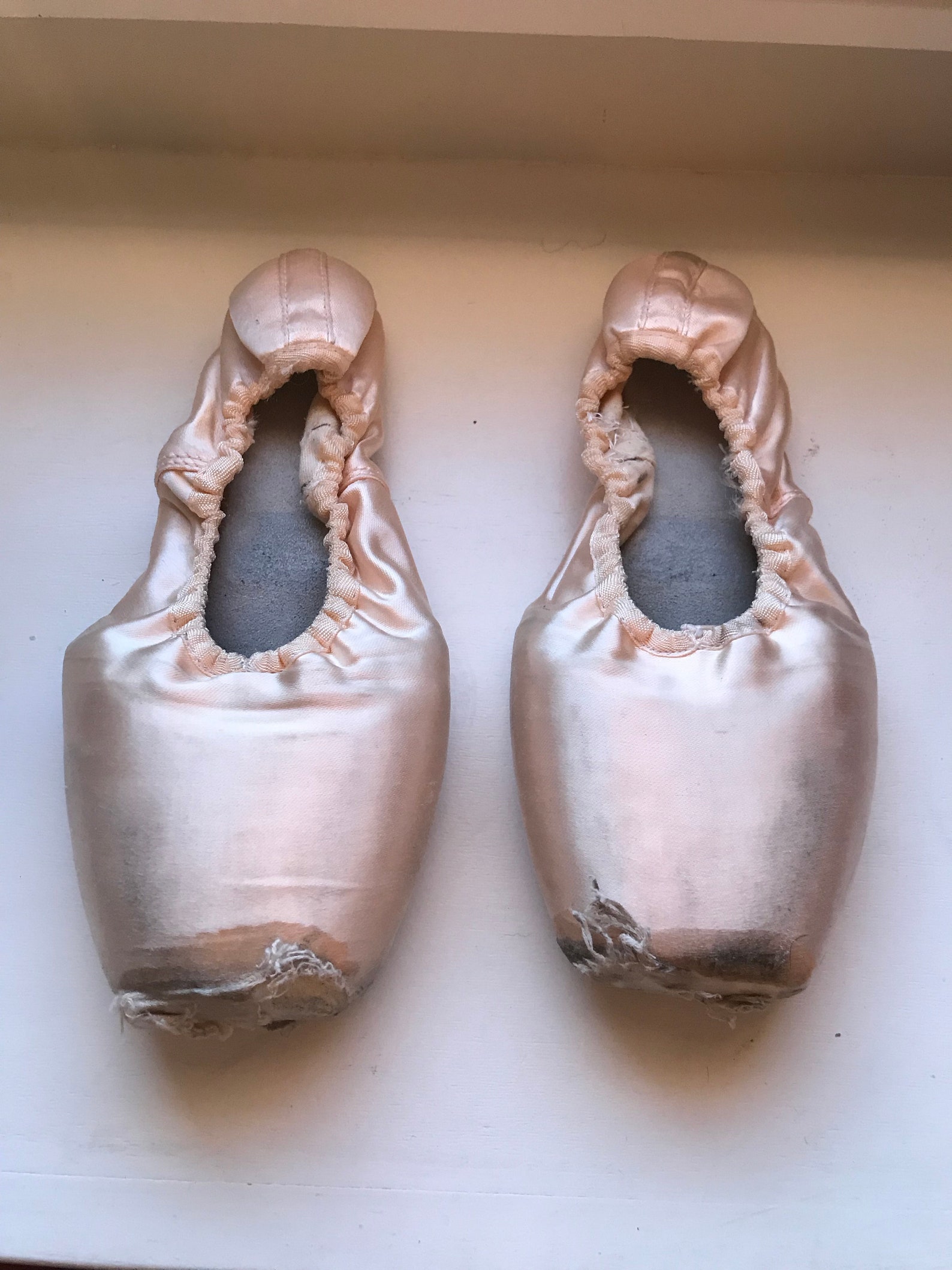 ballet pointe shoes
