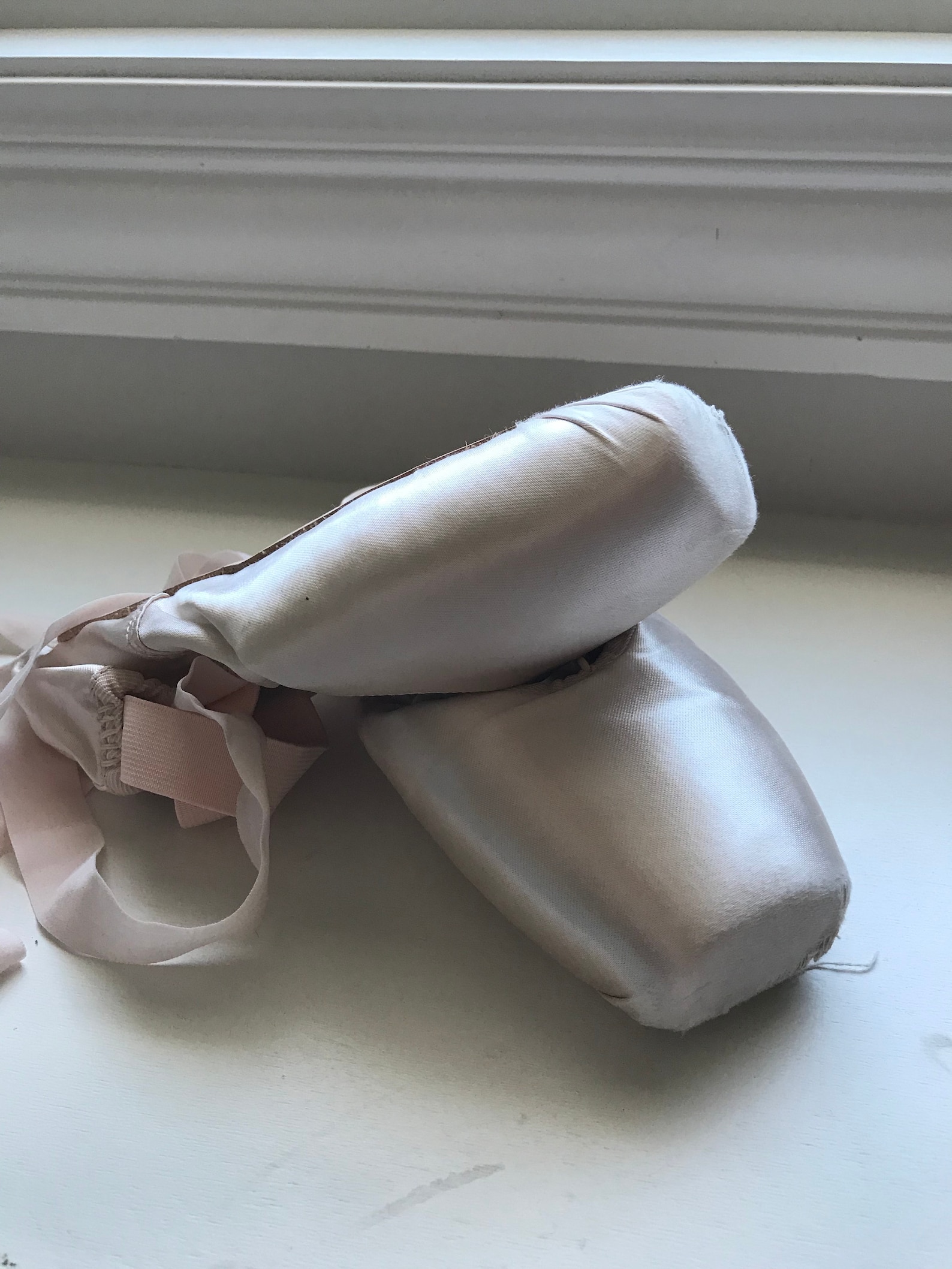 ballet pointe shoes