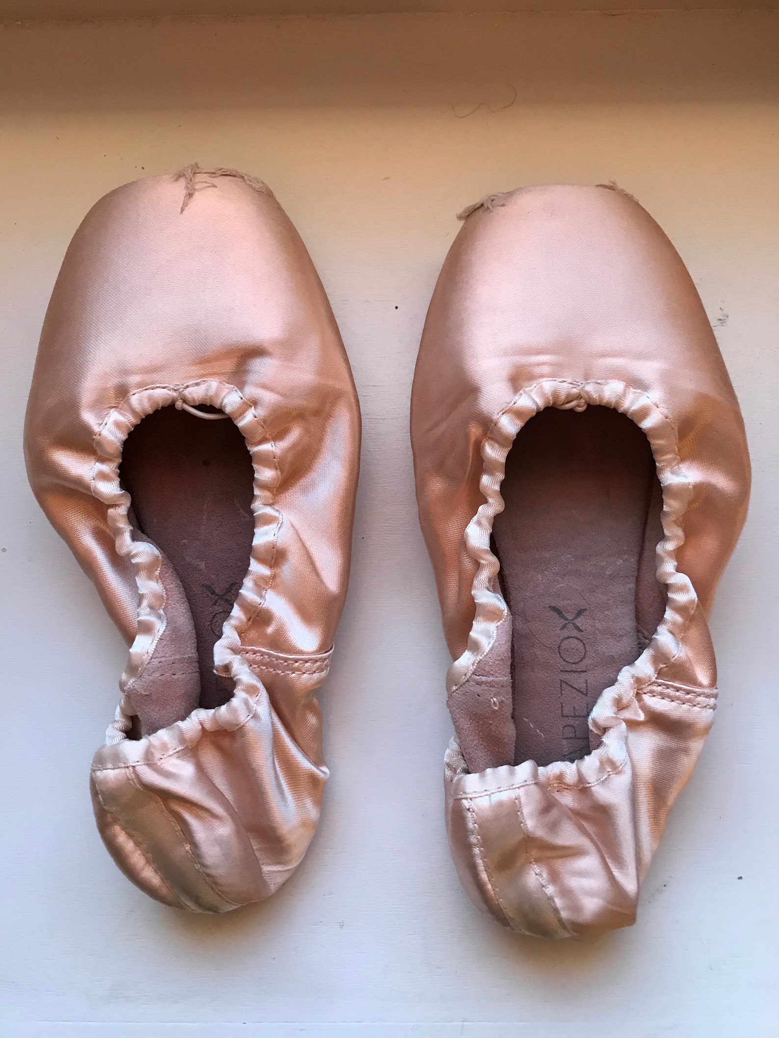 ballet pointe shoes