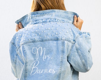 Bride Jean Jacket, Pearl Jean Jacket, Mrs Denim Jacket, Bridal Jean jacket with Pearls, Customized Engagement Gifts, Bride Gift Ideas