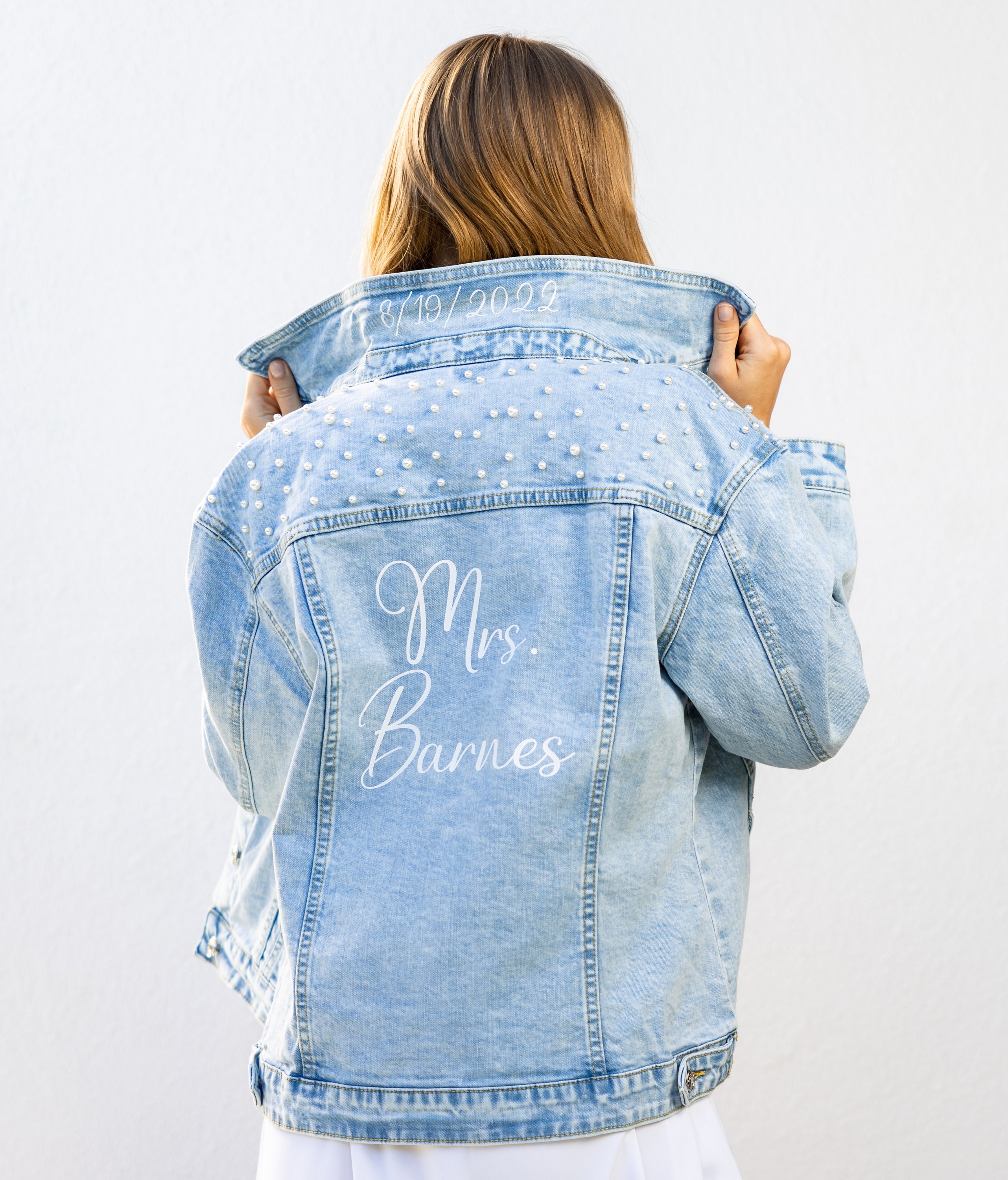 Bride Jean Jacket, Pearl Jean Jacket, Mrs Denim Jacket, Bridal Jean jacket with Pearls, Customized Engagement Gifts, Bride Gift Ideas