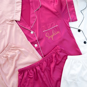 Bridesmaid Pajamas, Bridesmaid pjs,  Wedding Party Pajamas, Personalized Pajamas, Satin Pajama Set, Bridal Party Pjs, Bridesmaid Proposal