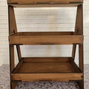 Unfertiges DIY hölzernes 3 abgestuftes Tablett-Regal für Dekor-malen Sie Ihr eigenes abgestuftes Tablett