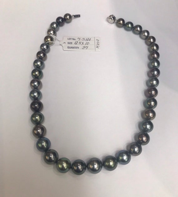 Tahitian South Sea Pearls Multi Color 12.2x10mm 14k Gold Clasp Great Colors and Luster