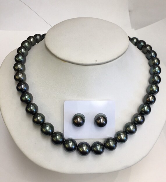 Gem Quality Tahitian South Sea Pearls Necklace and Matching Earrinda 14k