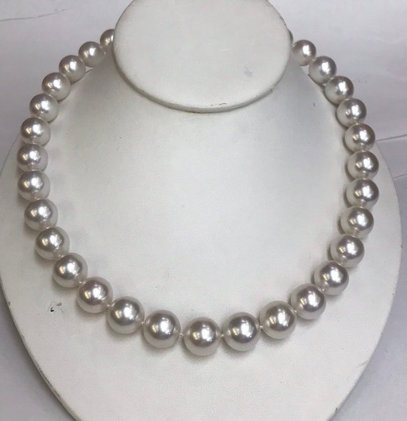 Gem Quality 12x14mm Cultured South Sea Pearle Diamond and Gold Clasp Great Luster No Flaws Great Color