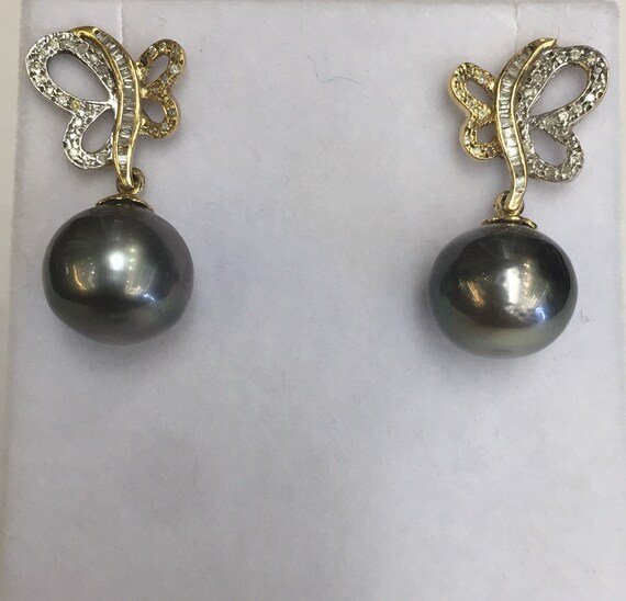 12.8mm Tahitian South Sea Pearl Earrings 14k Gold .55 -TDW