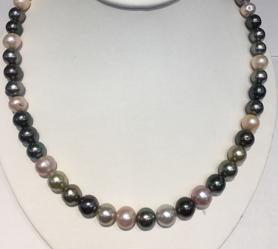 Multi Color Cultured Tahitian South Sea and Chinese Freshwater Pearls 20" 14k Gold Clasp Great Luster Great Colors