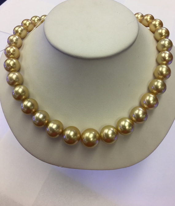 Gold Freshwater Pearls 11x14mm No spots, 14k Gold Clasp