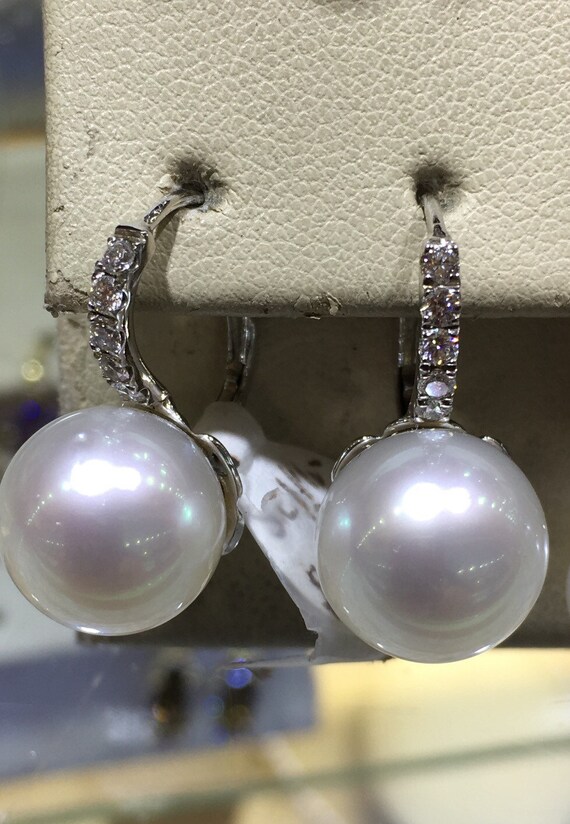 11 mm South Sea Pearls 14 k Gold .26TDW
