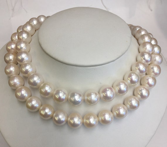 32" Strand od 11.5mm Cultured Freshwater Pearls Very Good Lustet Round