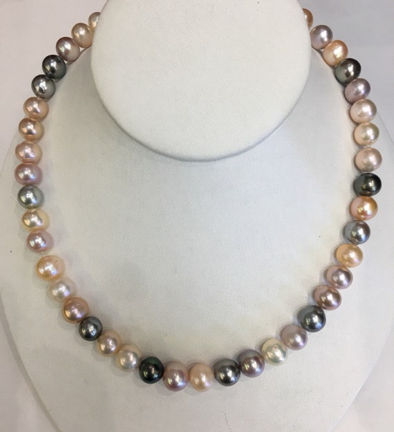 Multi Color Cultured Tahitian South Sea and Chinese Freshwater Pearls 19" 14k Gold Clasp Great Luster Great Colors