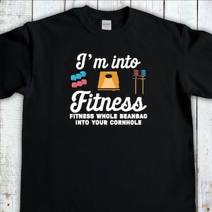 Chemise Cornhole, Im Into Fitness, Drôle de jeu Corhole et chemise du jour du tournoi, Chemise De lancer de sac de haricots, T-shirt Cornhole Board Cadeau