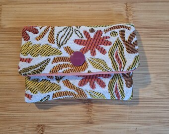 Floral pattern fabric card holder, 3 compartments, resin snap