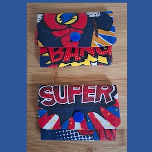 Porte-cartes tissu pop art super héros, 3 compartiments, pression résine