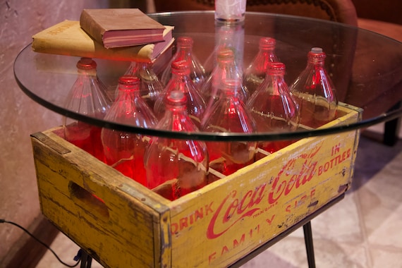 Coca Cola テーブル ヴィンテージ Coca Cola Crate Table - Vintage Glass With LED Lighting - Etsy