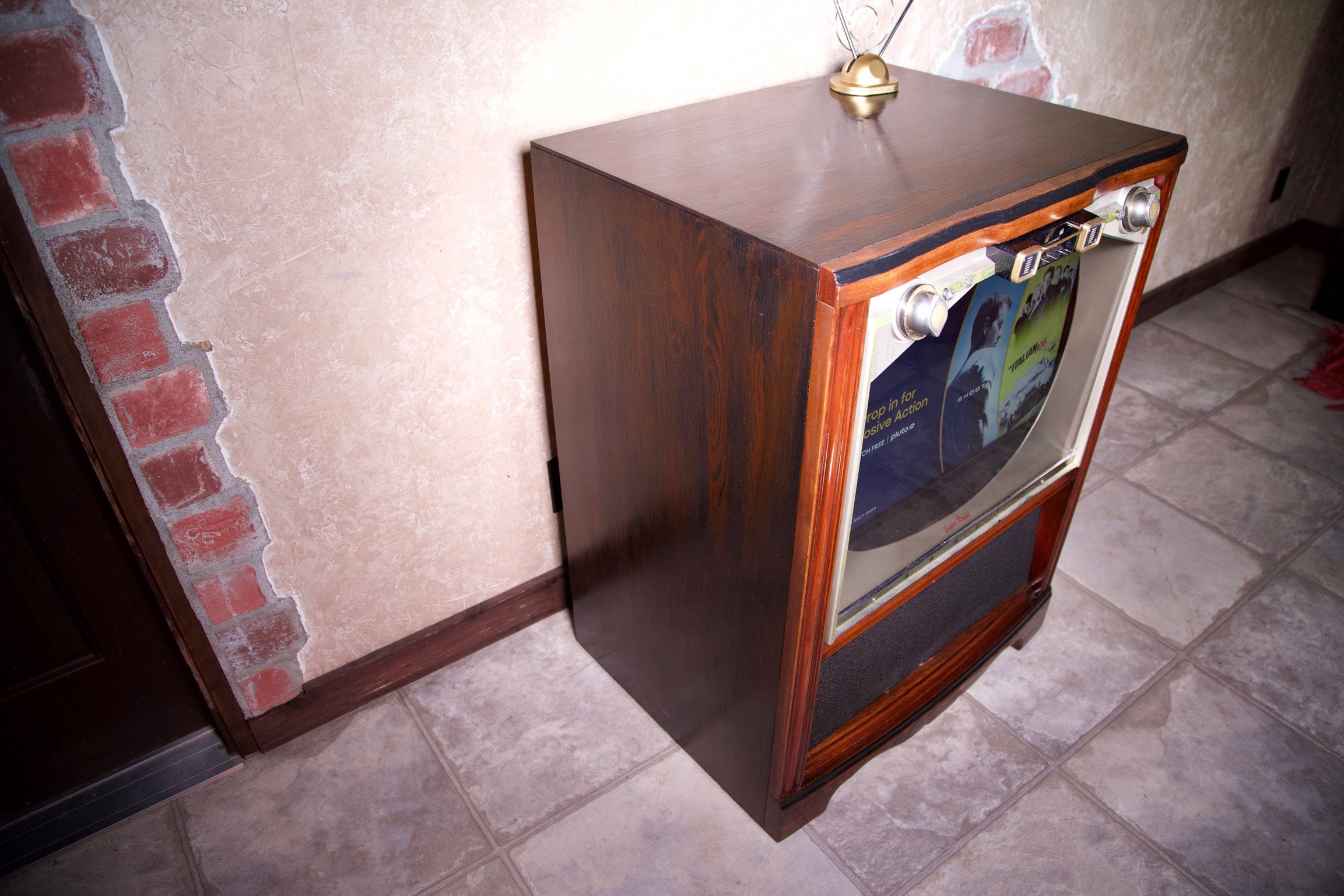 Vintage 1950s TV Converted LCD Modern Streaming, Ultimate Mid