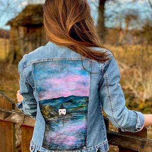 Handgemalte Jeansjacke Zauberhafte Natur Kundenspezifische Jacke Handbemalte Baumwolljacke Gemalte Jacke Personalisierte Jeansjacke Gemalte Jeansjacke