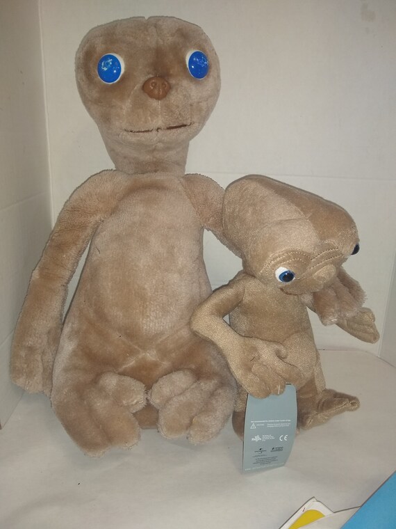 vintage et stuffed animal