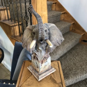 置物 CROWNING GLORY by JOE SLOCKBOWER 置物 CROWNING GLORY by JOE SLOCKBOWER C Mill Creek Studios