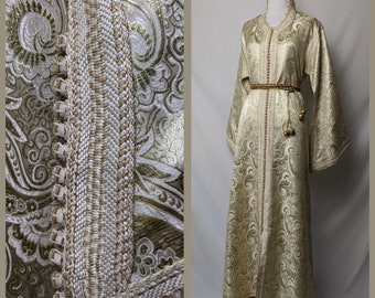 Vintage 1960s 1970s Ivory and Gold Lurex Kaftan