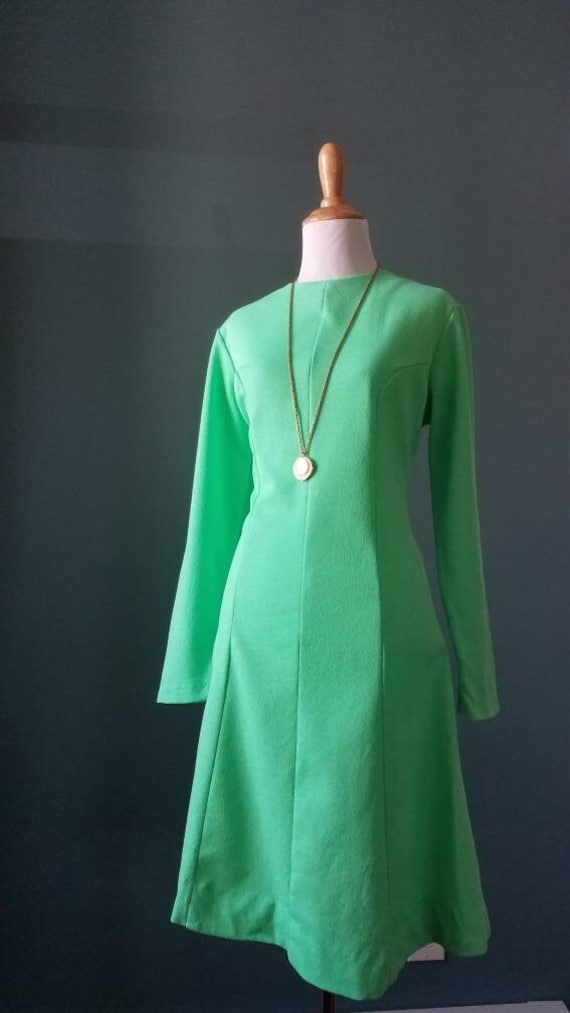 Vintage 60s / 70s Mint Green Lime Green Mod Dress
