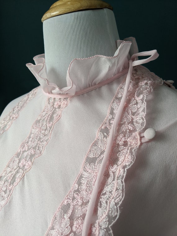 Vintage 60s 70s Pale Pink Lace Chiffon Cheongsam … - image 4