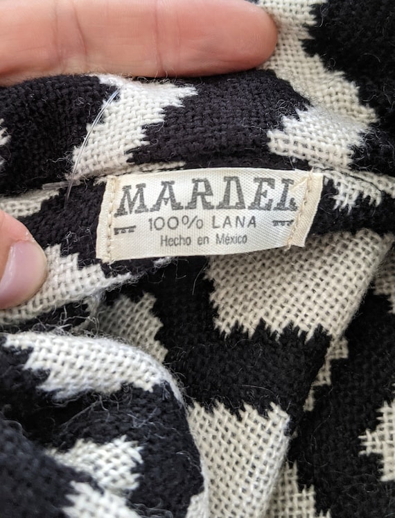 Vintage 50s 60s Black and White Chevron Wool Ponc… - image 9