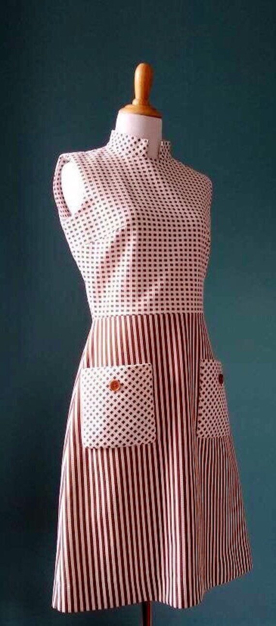 Vintage 60s//70s Seersucker Dress with Pockets