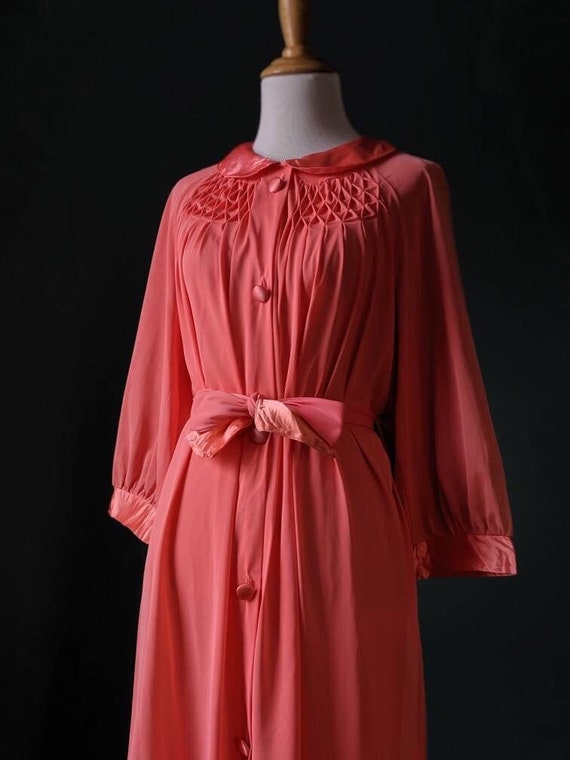 Vintage 40s style 50s 60s Coral Pink Salmon Pink P