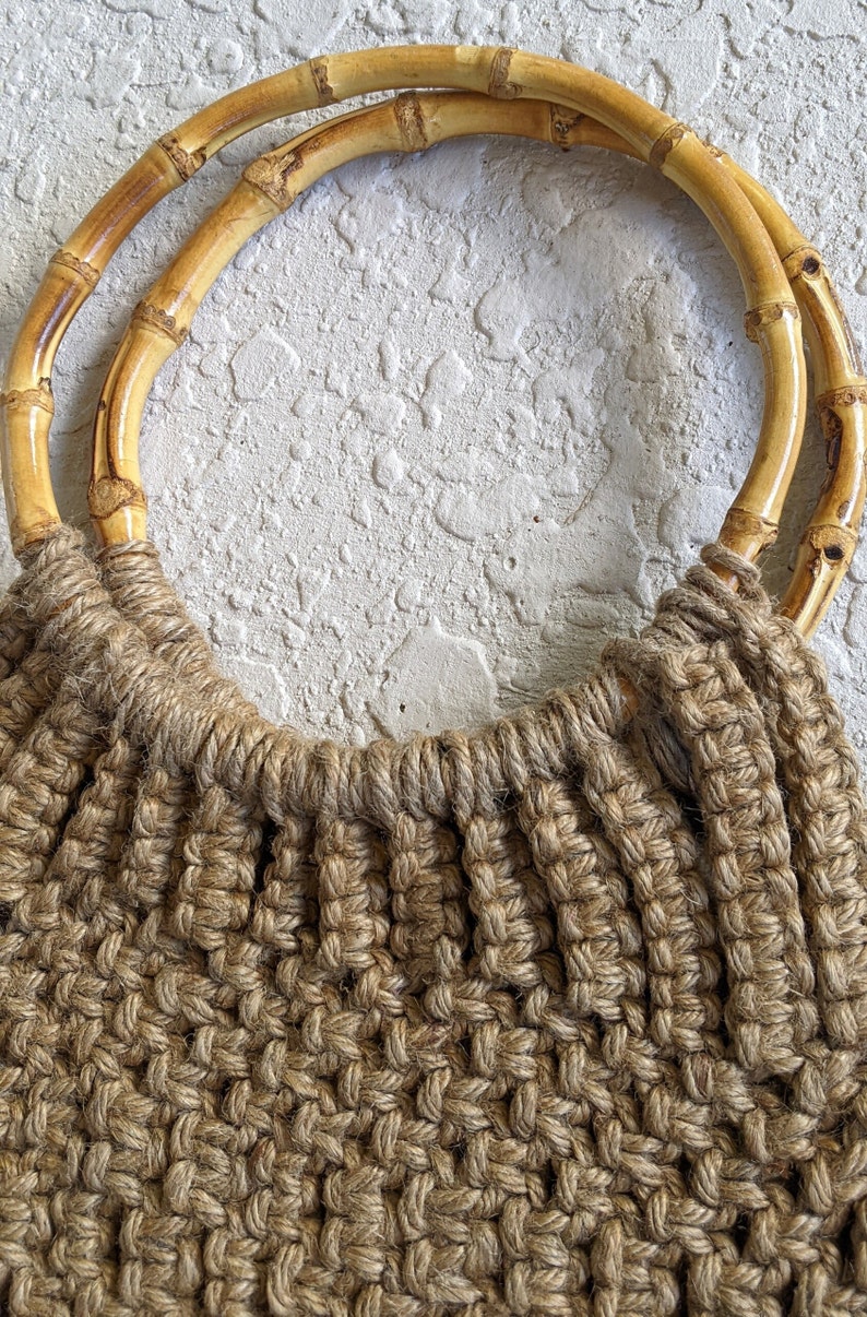 Vintage 70s Hemp Crocheted Macrame Bamboo Handle Bohemian Beach Bag Shopping Bag bamboo handles