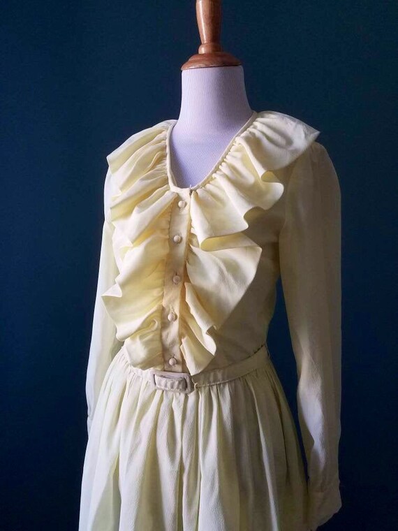 60s // 70s // Pale Yellow Pastel Yellow Ruffle Dre