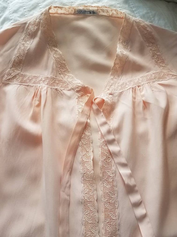1940s // 1950s Blush Pink // Peach Lace Bed Jacke
