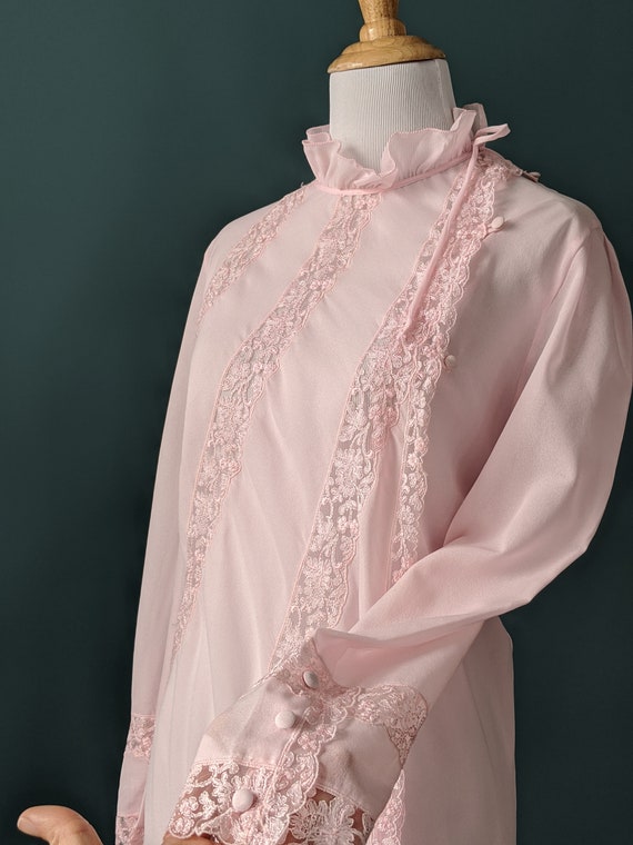 Vintage 60s 70s Pale Pink Lace Chiffon Cheongsam … - image 6