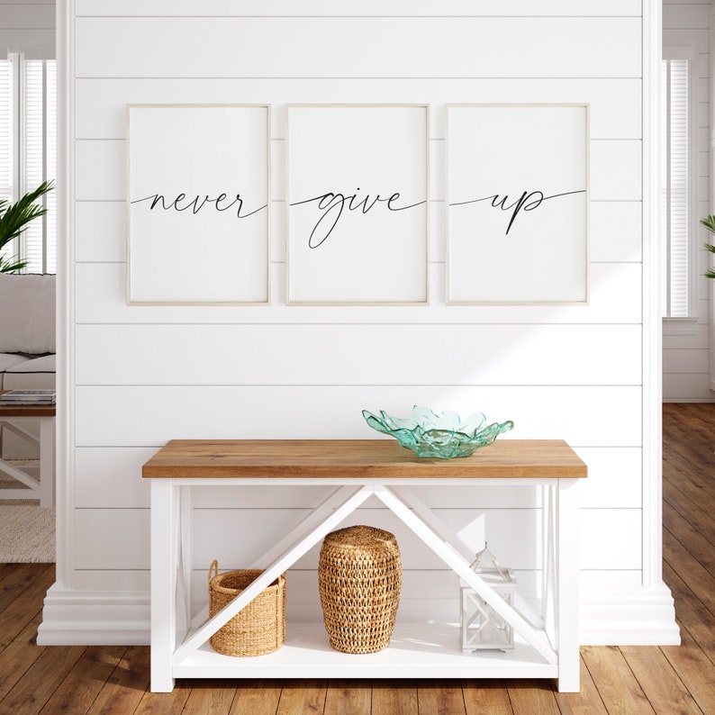 Utskrivbart set med "Ge aldrig upp", motivationstryck, skylt med "Ge aldrig upp", utskrivbart citattryck, typografisk konst, inspirerande talesätt, väggdekor bild 2
