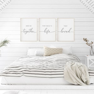 Arte murale stampabile da camera da letto, impronte di marito e moglie, arredamento murale della camera da letto, arte della parete di famiglia e così insieme hanno costruito una vita che amavano,