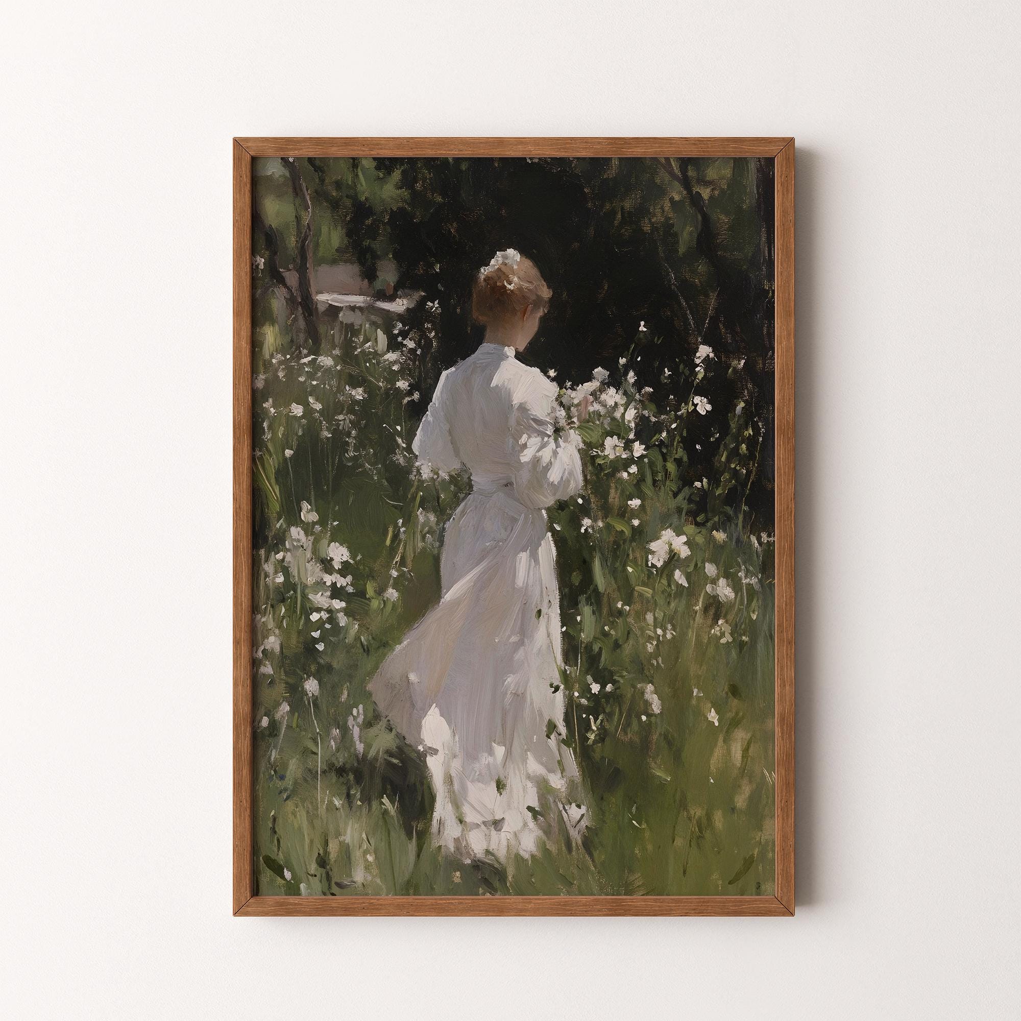 白いドレスを着たヴィンテージの女性の絵画 | ムーディーな緑の庭の