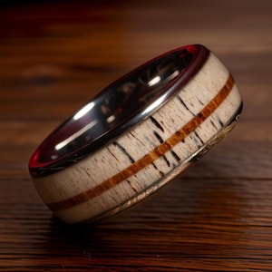 Ringen van elandengewei, met whiskyhout, verlovingsring hertengewei, trouwring elandhoorn, vintage ringen