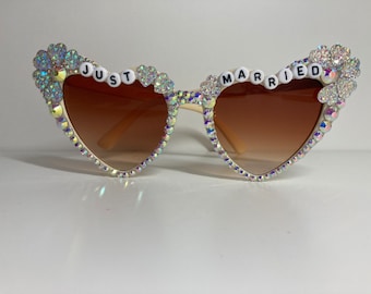 Just Married Heart sunglasses