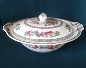 Johnson Bros Indian Tree Tureen 1950s Ironstone Vegetable Tureen Transfer Ware Lidded Serving Dish with Hand Finished Flowers and Leaves