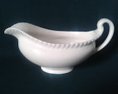 Johnson Brothers Gravy Boat Ironstone Sauce Jug Pie Crust Edge 1940s Footed Gravy Boat in Cream with a Gadroon Design Rim and Spout
