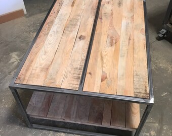 Coffee table made to measure in iron and recycled wood finish color to choose.