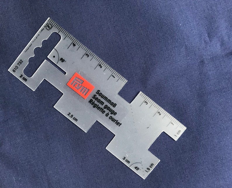 create perfect seams skirt seams -curtain seams -skirt pleats Prym Transparent Sewers Seam Gauge portable seam gauge Mini Seam gauge