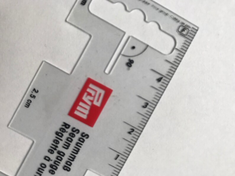 create perfect seams skirt seams -curtain seams -skirt pleats Prym Transparent Sewers Seam Gauge portable seam gauge Mini Seam gauge