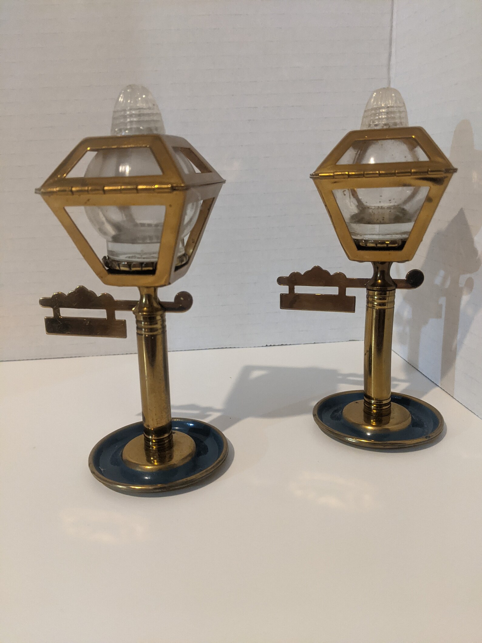 Street Lamp Salt and Pepper Shakers Vintage Street Lamps Etsy