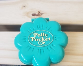 Polly Pocket Water Fun Park Play set Green Flower Compact 1990s Bluebird Polly Pocket Miniature Water park Miniature Fun Toys