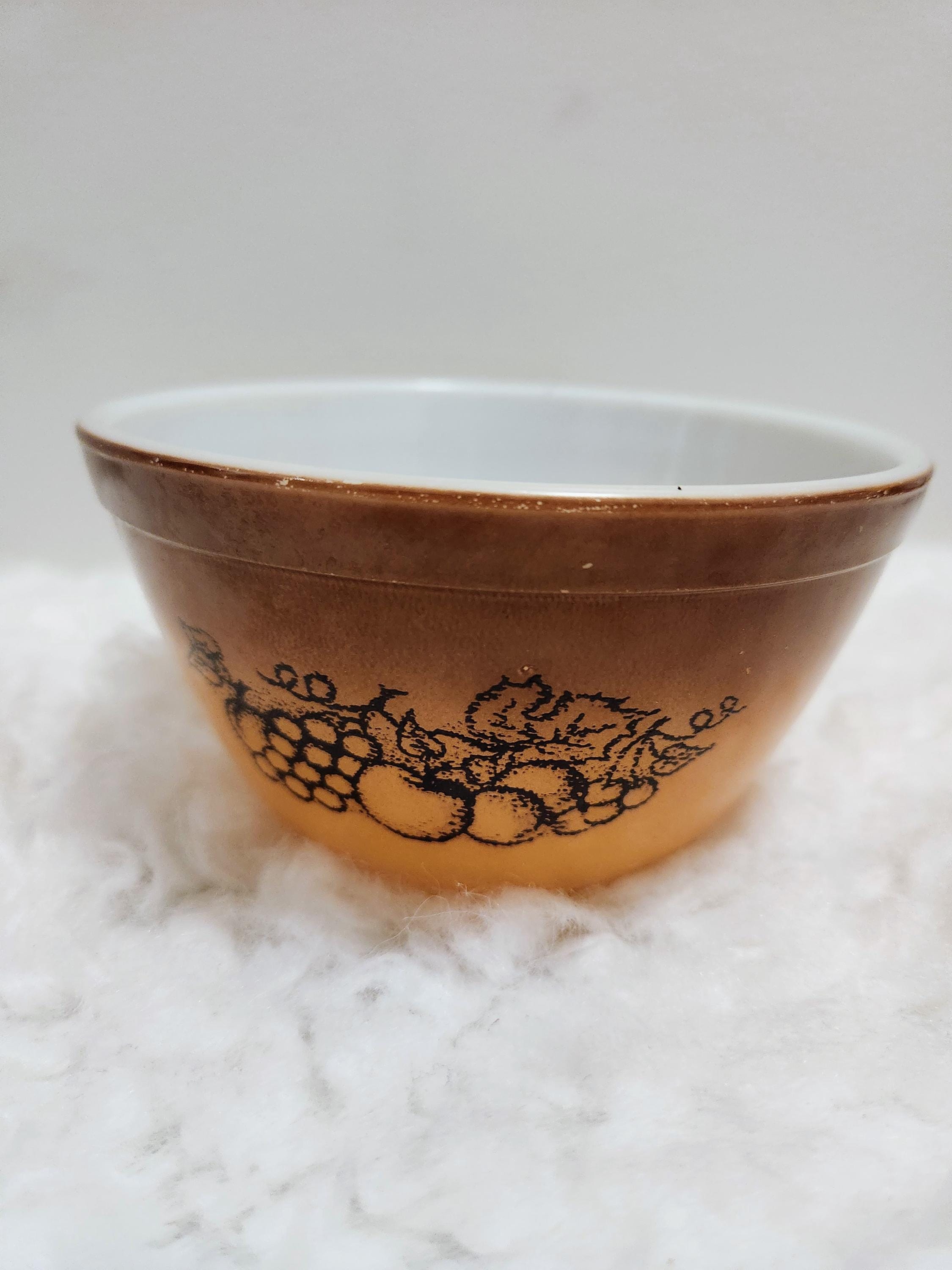 Old Orchard Vintage Brown Pyrex Bowls 12F VTG Set Of Pyrex