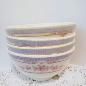 Vintage Tong Ya Melamine Dessert Bowls: Floral Set of Four